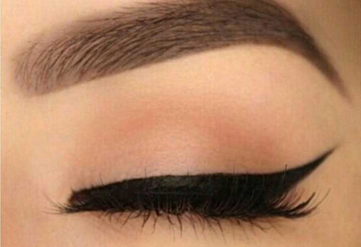 Hermoso Delineador de Ojos