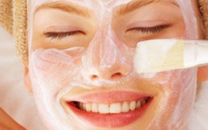 Recetas-caseras-de-mascarillas-faciales-500x374-1440x900_c