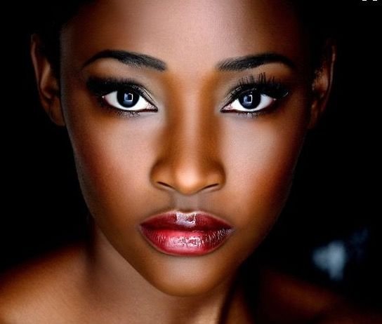 color de labial borgo;a