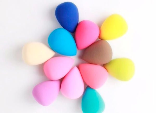 Variedad de esponjas de maquillaje