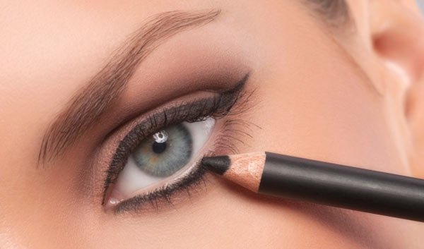 Resalta el Maquillaje de tus Ojos