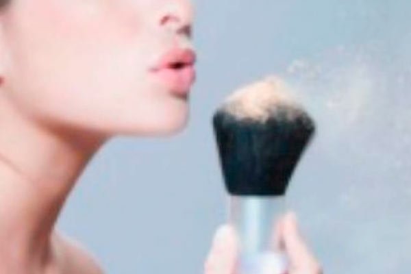 Aplica el Corrector en Polvo