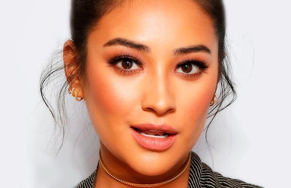 Maquillaje de Día para Morenas