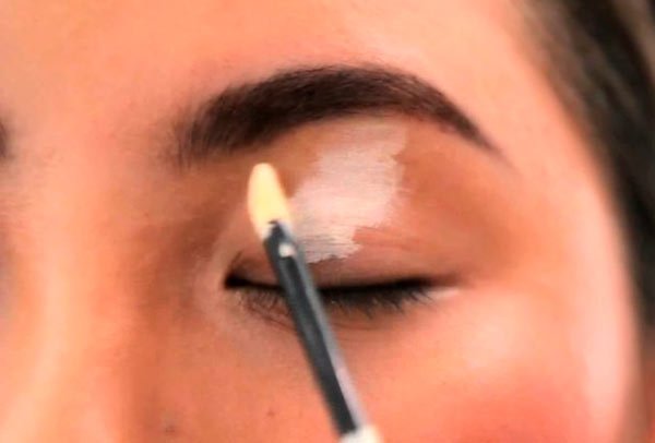 Defina su look y prepare sus ojos