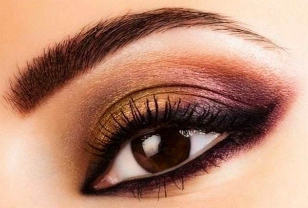 Aplica la Sombra para ojos